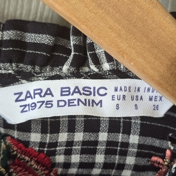 Zara Basic  Denim Embroidered Floral Checked Shirt Top Size Small Women - Picture 5 of 15